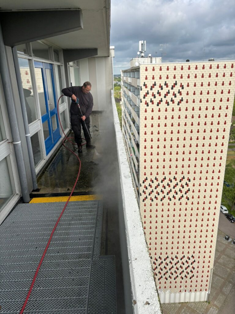 Reinigen Balkon